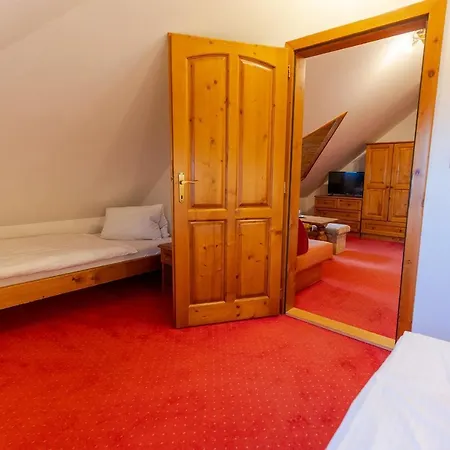 Hotel Strachanovka - Jánska Koliba 3*